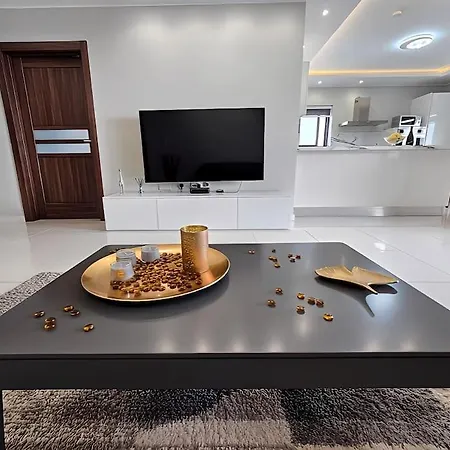 Diamond Seaview Apartment